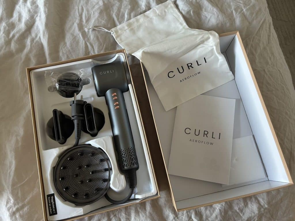 unboxing av curli aeroflow hårfön